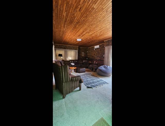 4 BEDROOM FREESTANDING FOR SALE IN BRITS CENTRAL